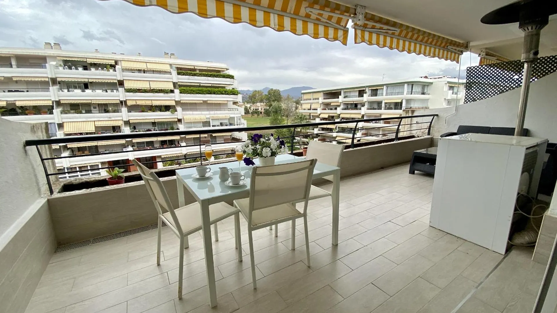 شقة Peace Views And Terrace In ماربيا