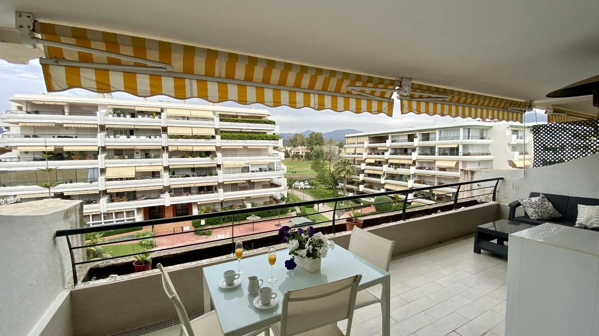 شقة Peace Views And Terrace In ماربيا