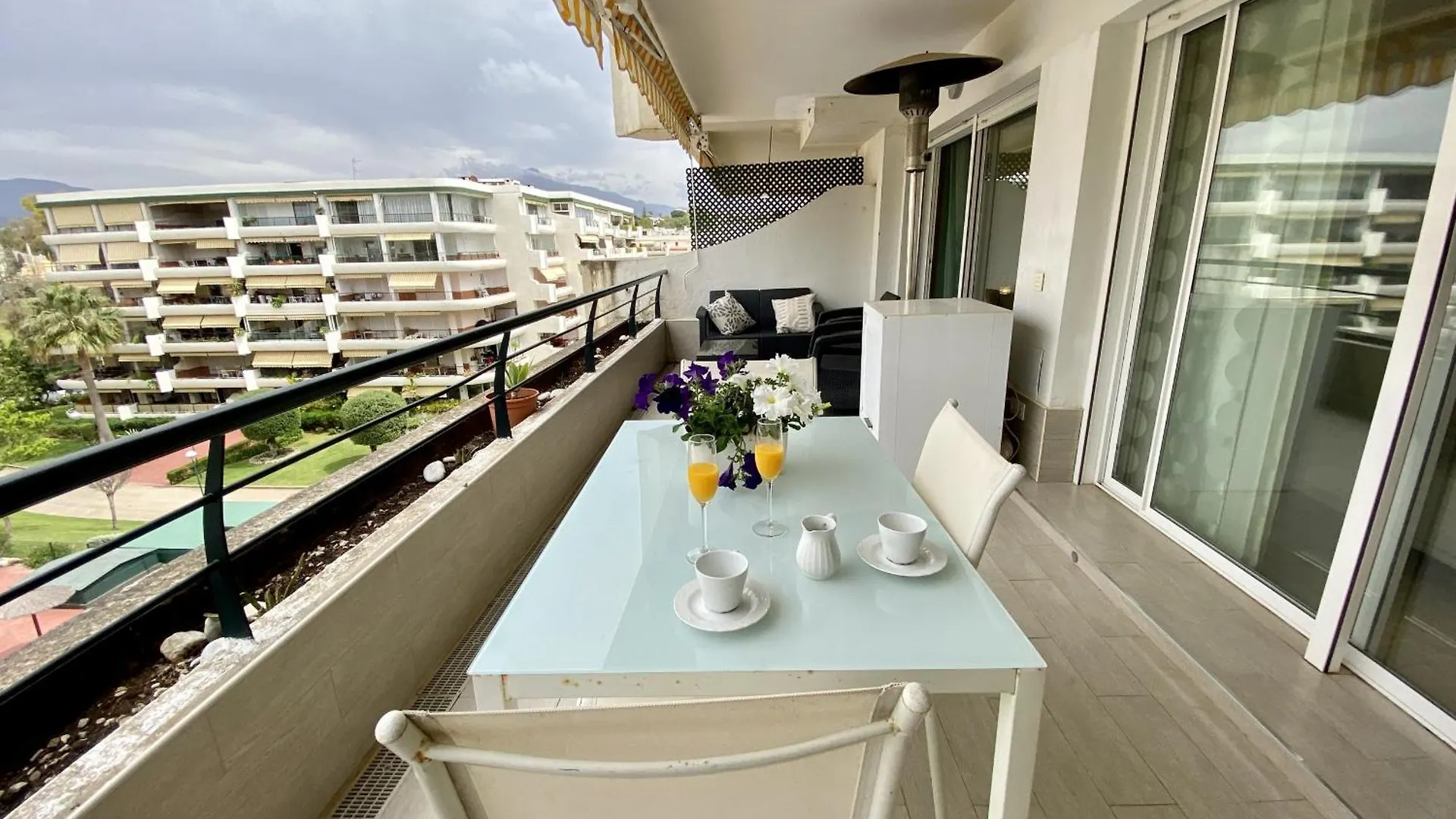 شقة Peace Views And Terrace In ماربيا