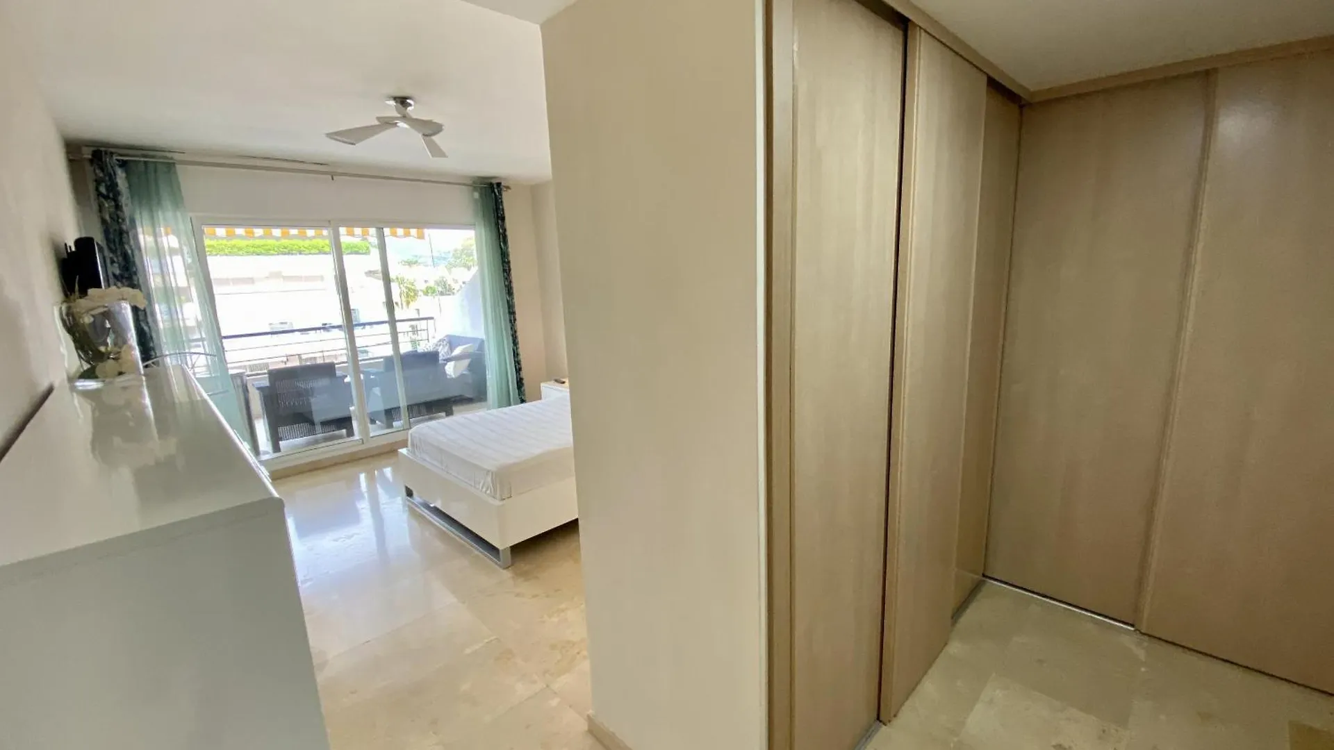 شقة Peace Views And Terrace In ماربيا 0*,