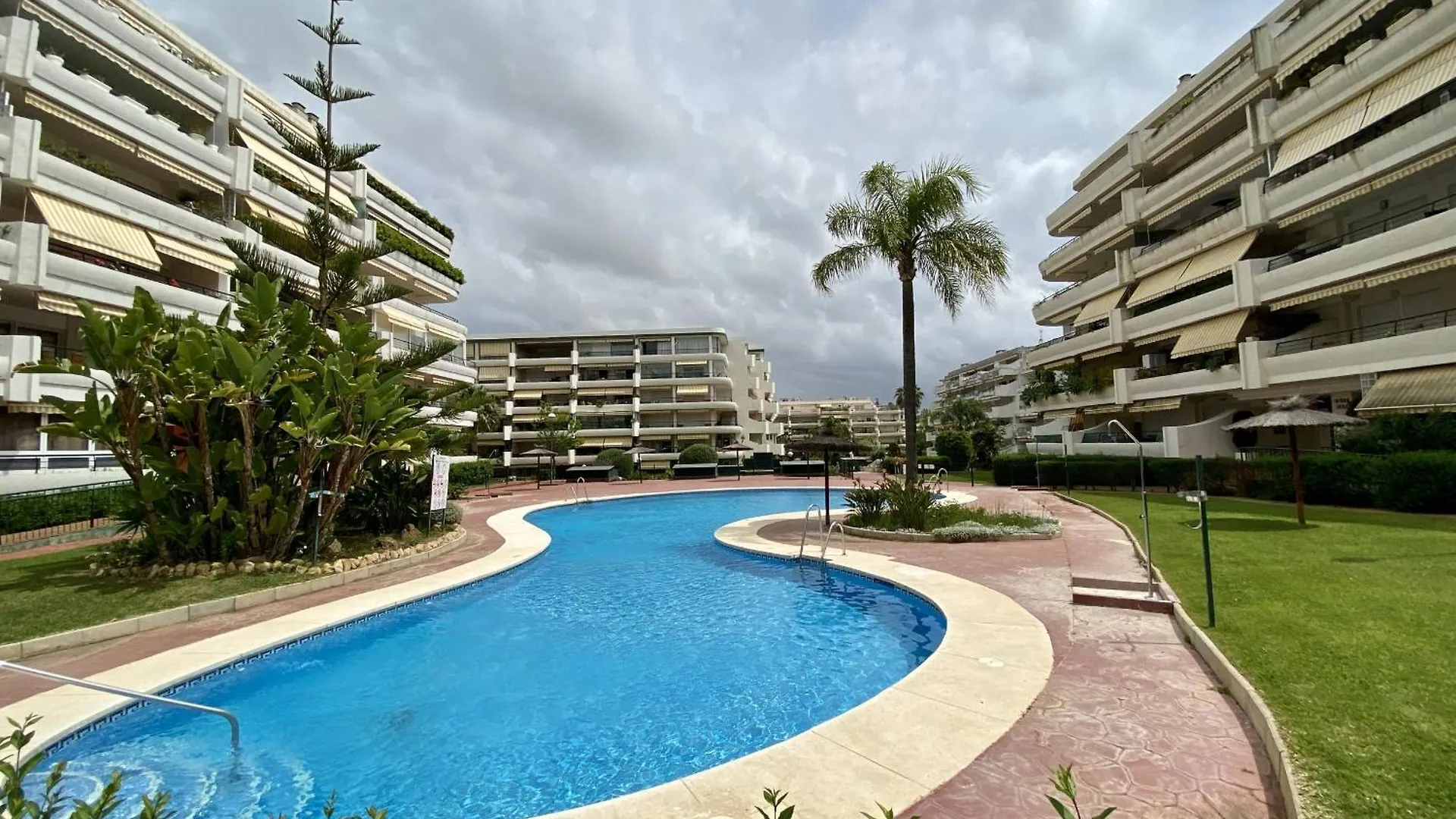 شقة Peace Views And Terrace In ماربيا 0*,