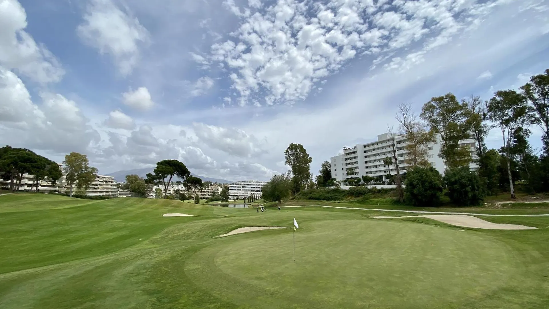 Peace Views And Terrace In Marbella Apartment